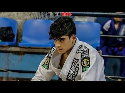 Thalys Pontes fighting at the Amparo Open tournament in Brazil | tapworldclassjiujitsu.com background
