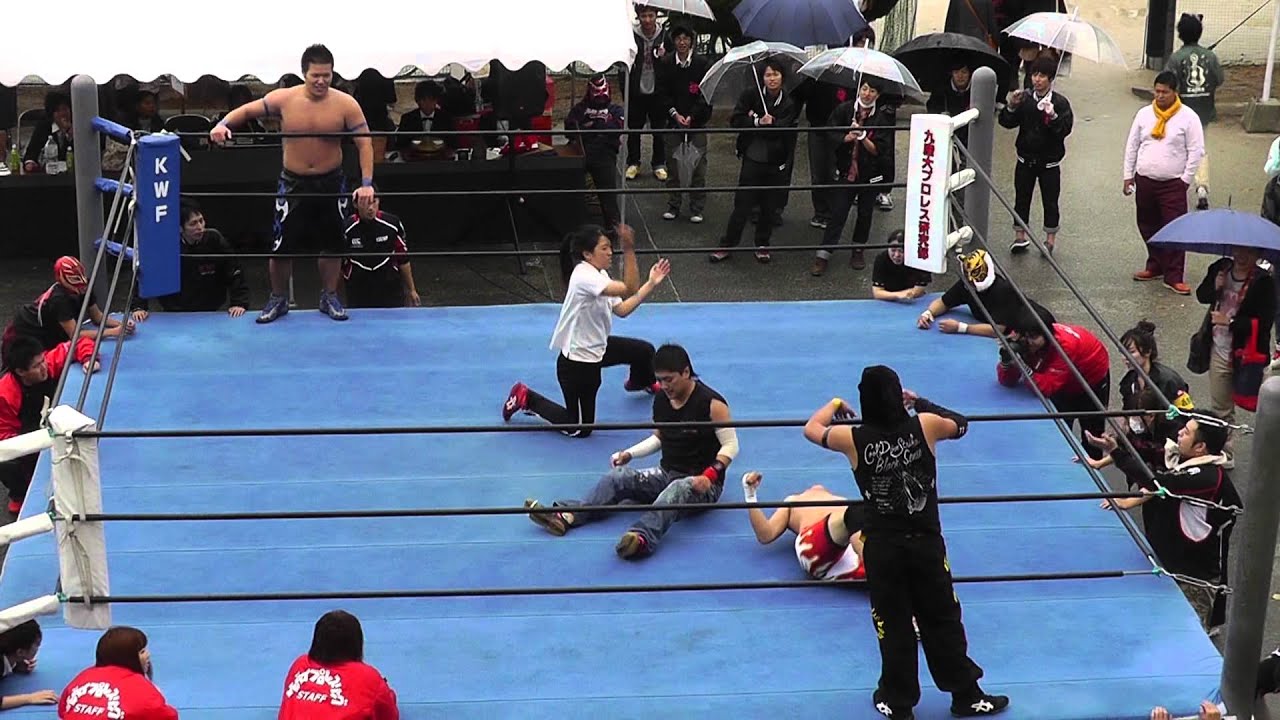 2012/11/11【4】西南学院大学第63回大学祭 メインイベント =九州産業大学プロレス研究部= background