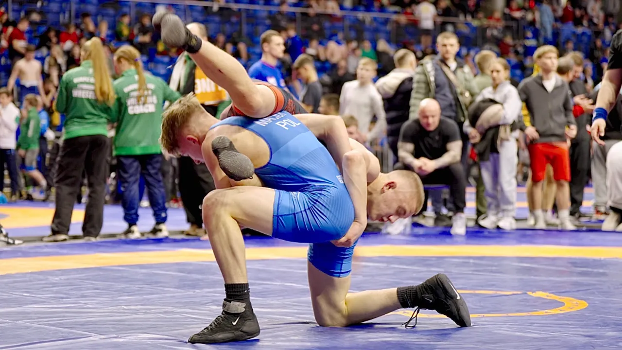 U17 Krzysztof Stoniowksi (POL) vs Michal Maciuk (POL) 65kg. Freestyle boys youth wrestling. B-cam-m backdrop