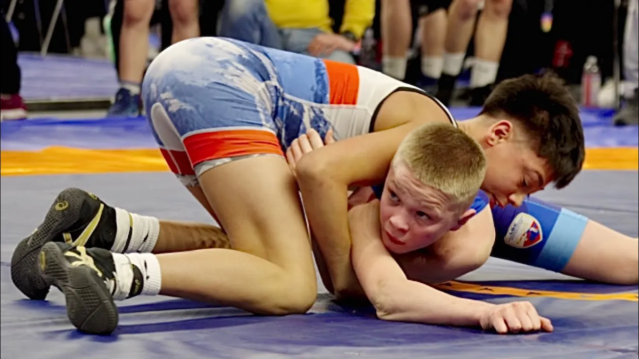 U15 Manny Novelli (USA) vs Emil Johansen (NOR) 44kg. Greco-r boys youth wrestling tournament. B-cam