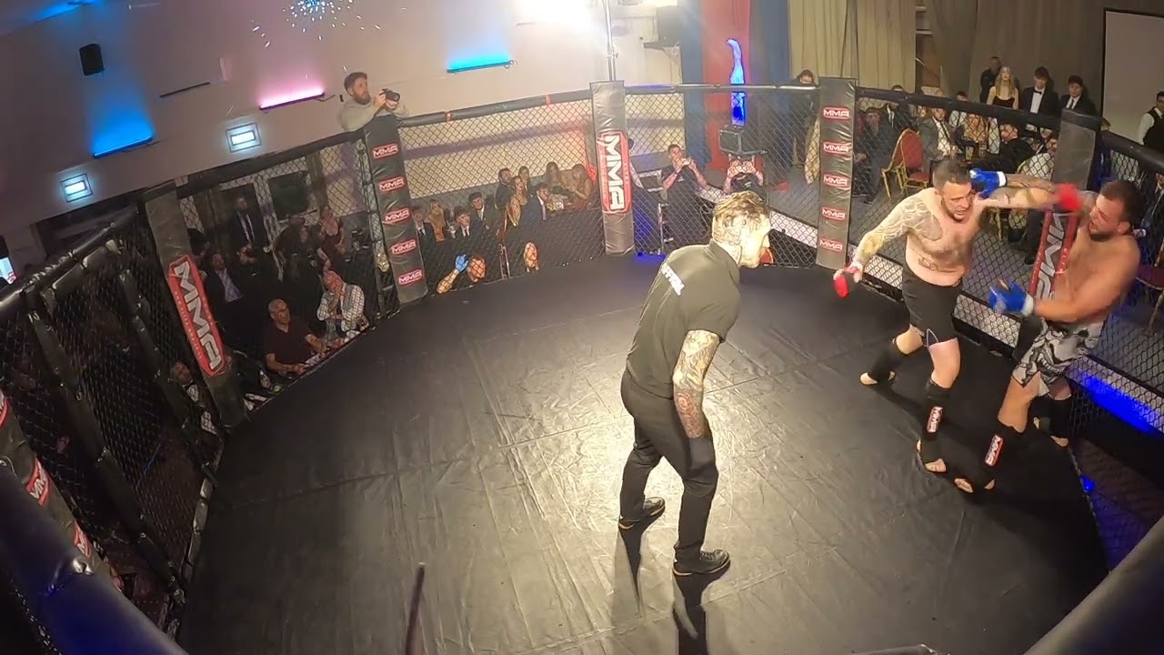 NOTTINGHAM | ULTRA MMA | ROB TOAL VS CAMERON HARRIS background
