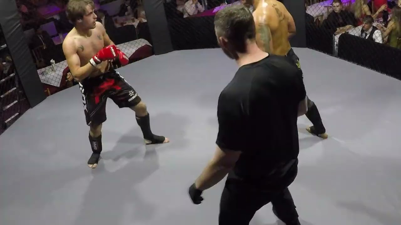 BASILDON | MMA | CHARLES THOMPSON VS LEVI JULES background