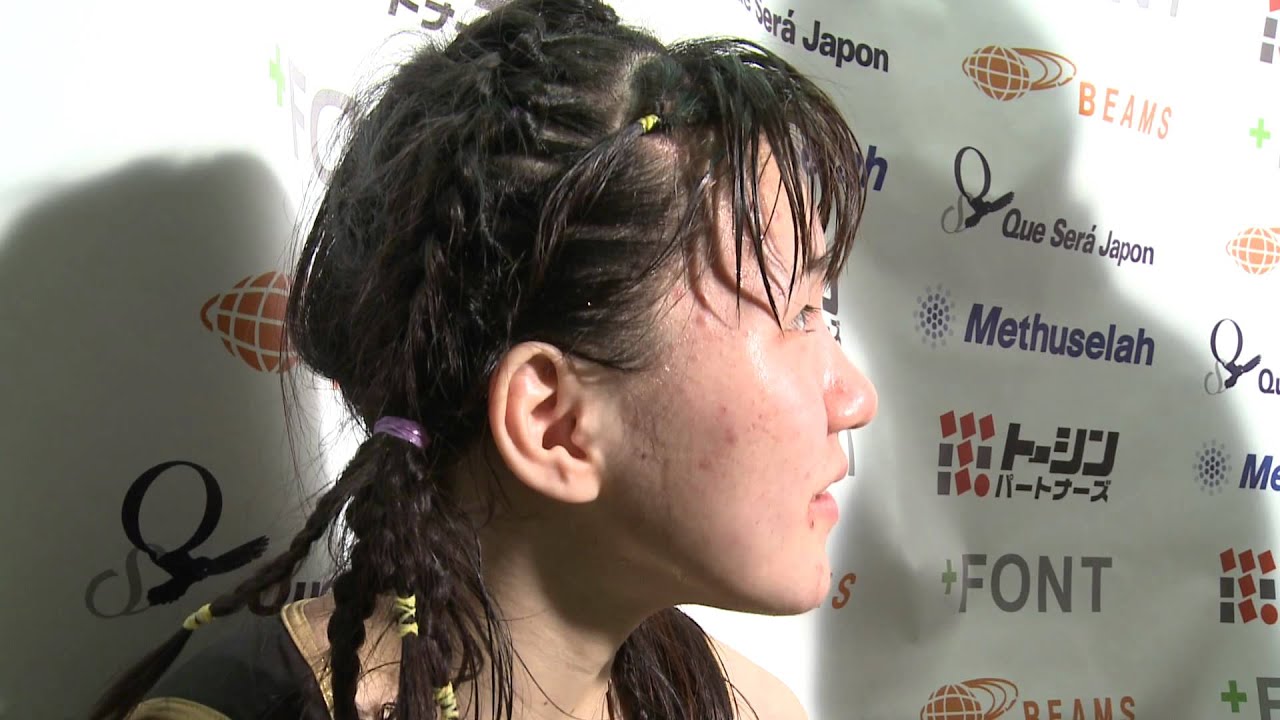 魅津希
