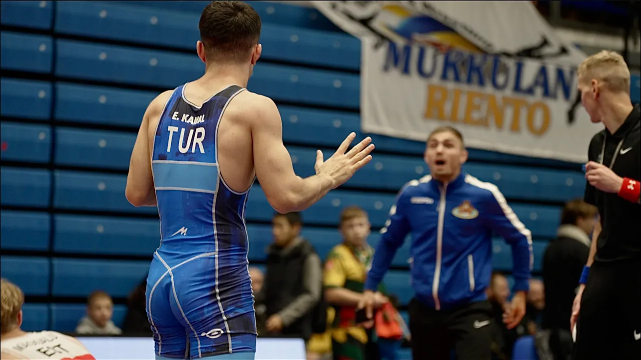 U17 Kened Mägisalu (EST) vs Enes Kamal (TUR) 65kg. Greco-roman boys youth wrestling. B-cam-man backdrop