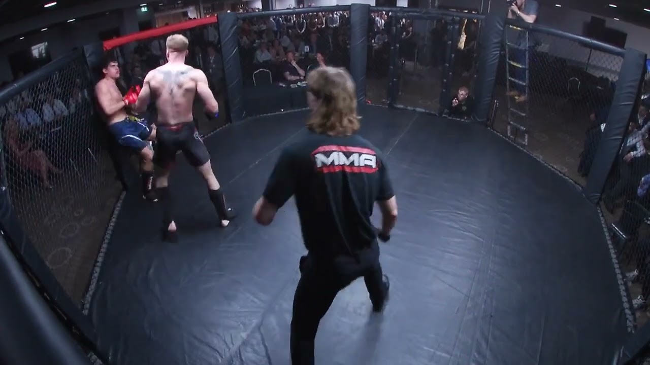 HULL | ULTRA MMA | ROBERTO DUCA VS OWEN THE BANGER BAILEY