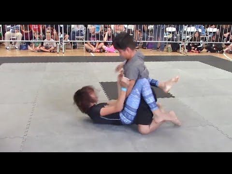 🤯 KID GIRL VS BOY WRESTLING GRAPPLING 🥱 #wrestling #grappling #jiujitsu #mixedmartialart #nogi