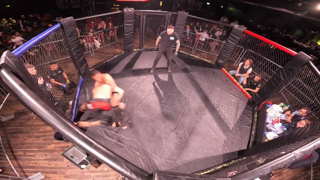 LEICESTER | ULTRA MMA | TOM CLIFTON VS TYLER THE TERRIFYING SMITH background
