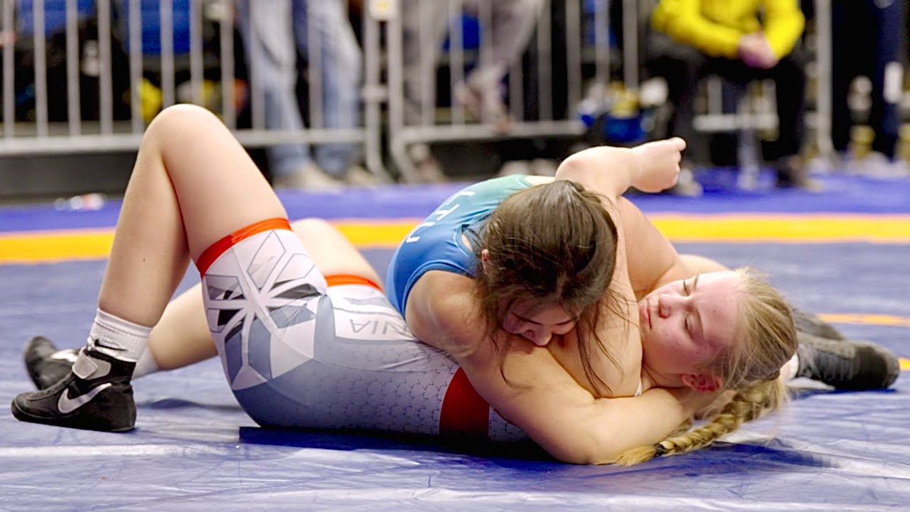 U17 Kristella Kuuseste (EST) vs Pauline Ruksenaite (LTU) 73kg. Women girls youth wrestling. B-cam-m background