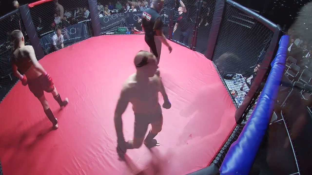 BARNSLEY | MMA | NICK MCCLUSKEY VS MATT LLOYD
