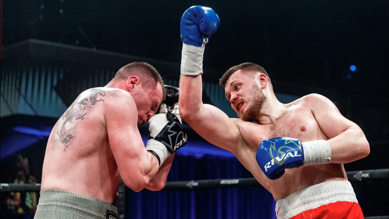 УВЕРЕННО РАЗОБРАЛСЯ С СОПЕРНИКОМ | Сергей Мурашев vs Максим Смирнов | RCC Boxing backdrop