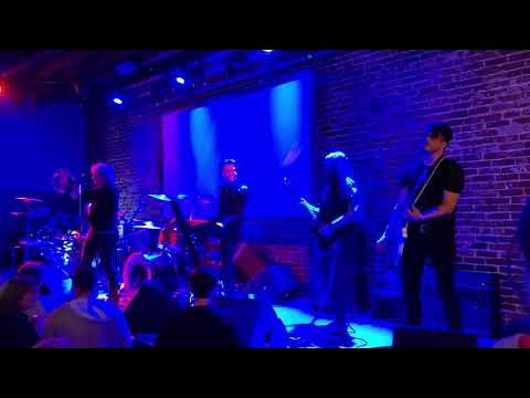 Entertainment - Voyeur