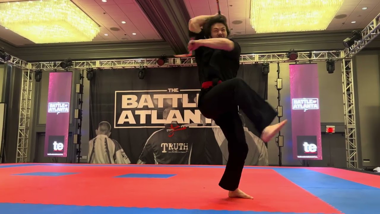 Esteban Tremblay Men's Extreme Weapons - Battle of Atlanta 2025 background