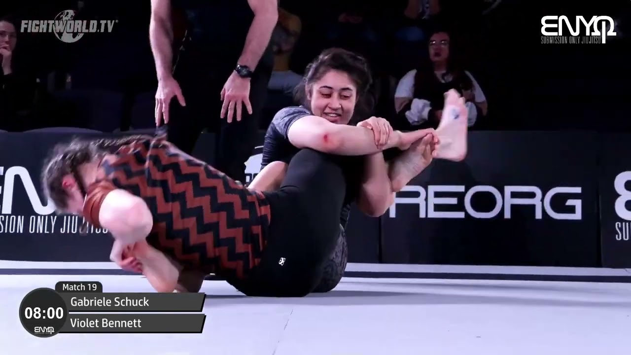 Gabriele Schuck V Violet Bennett background