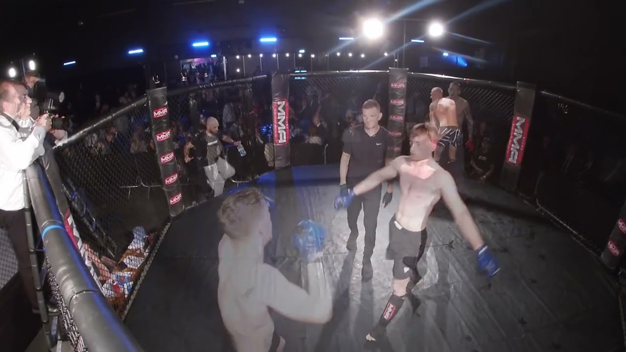 MANCHESTER | ULTRA MMA | MATTY NICHOLLS VS CHRISTIAN BLOOR background