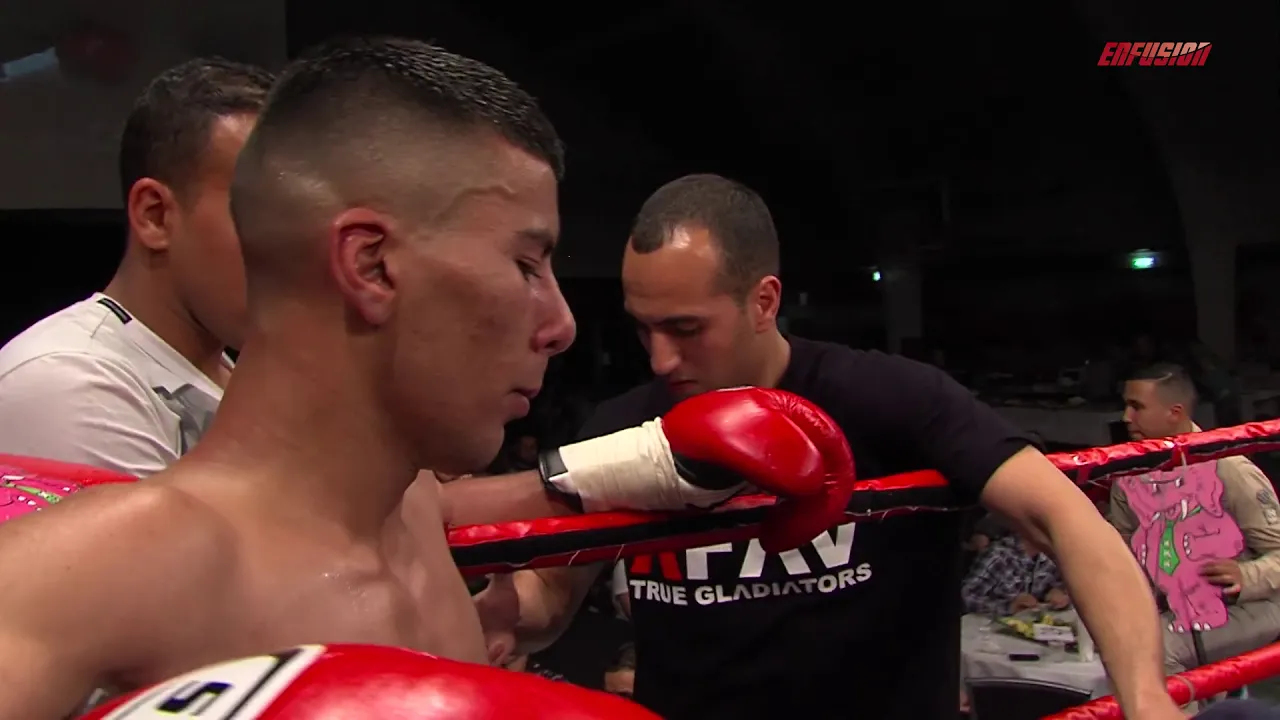 Fighting Rookies Amsterdam 26.05.2013 HAMZA ESSALIH VS DANNY MOI THUK SHUNG background