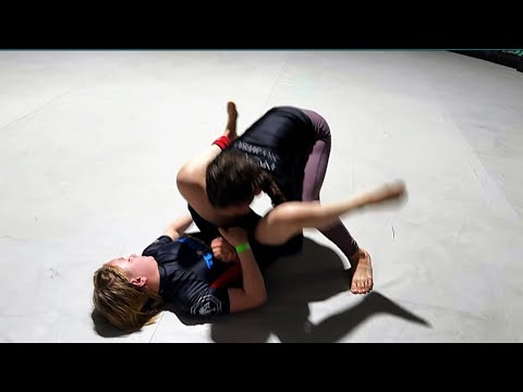 ЁЯШ▓ " SERIOUS WHAT A MOMENT" WRESTLING GRAPPLING WOMEN MIXED GRAPPLING ЁЯе▒#wrestling #grappling #mma background