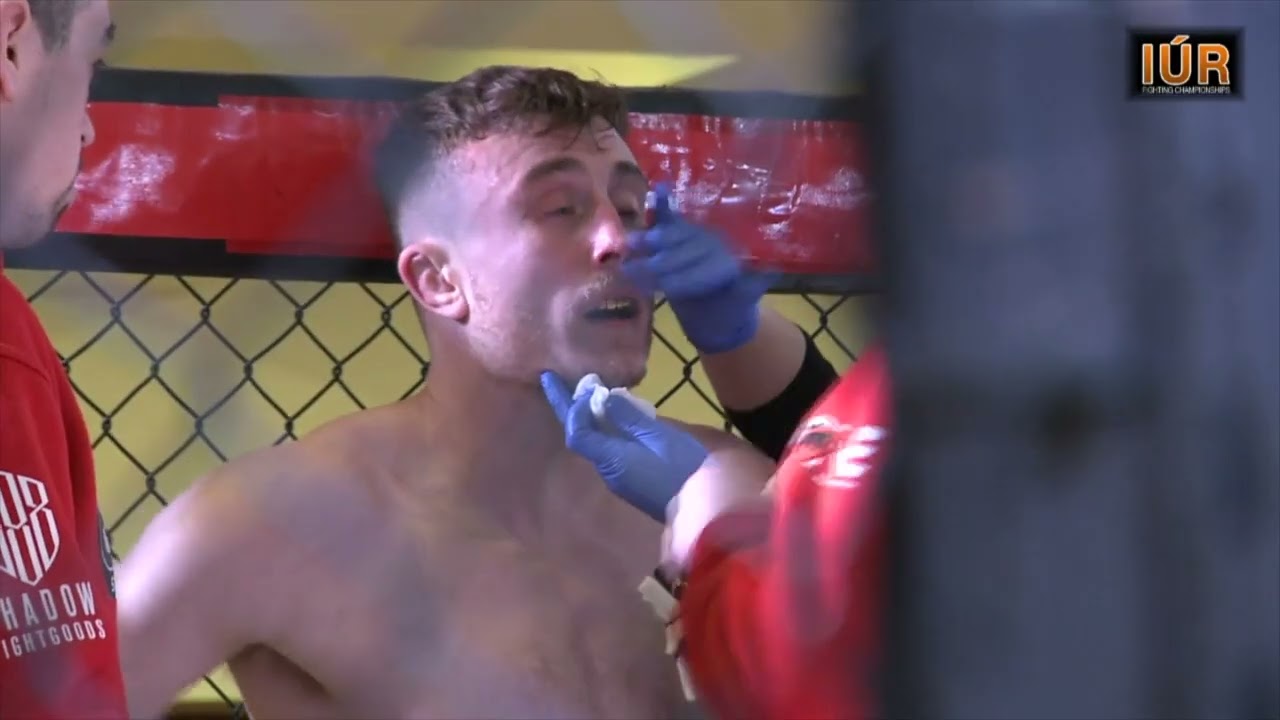IÚR FC 3 - Darren O'Brien vs Aidan O'Boyle background