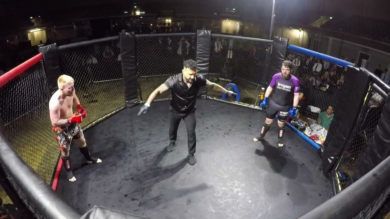 BRISTOL | ULTRA MMA | OLLIE VENN VS ADAM SHIN LEE background