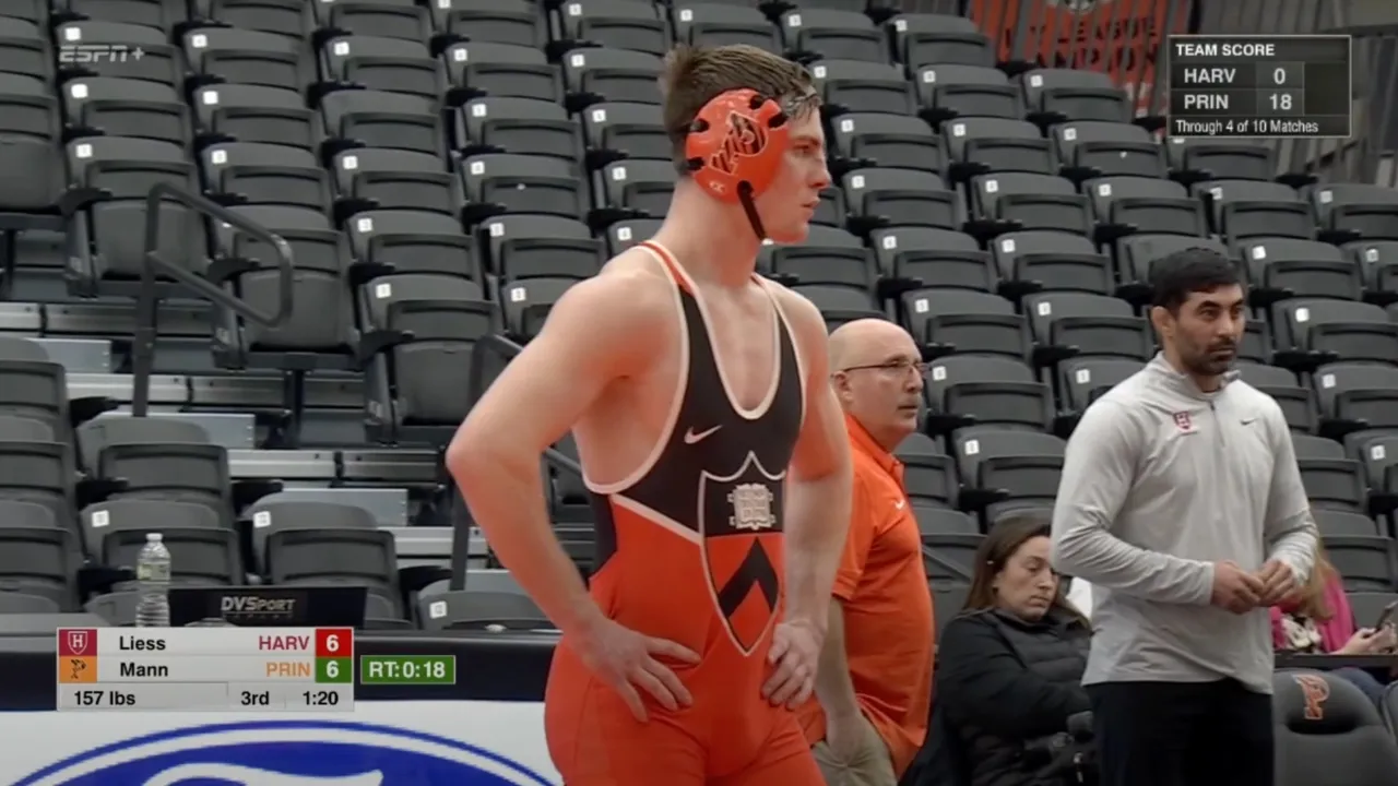 157lbs Jacob Mann (Princeton) vs Nolan Liess (Harvard) background