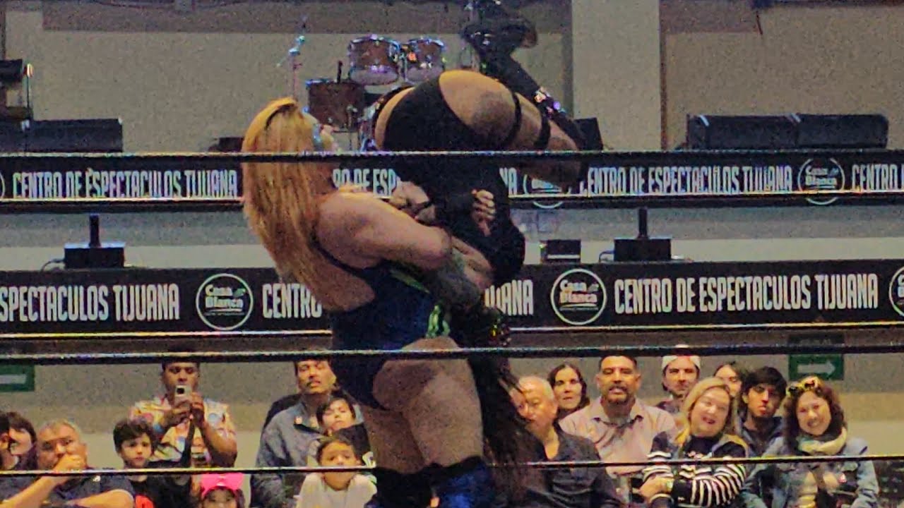 Chik Tormenta vs Hija de Gatubela (fka Sexy Star AAA) (Referee Machete) | Border Pro Wrestling