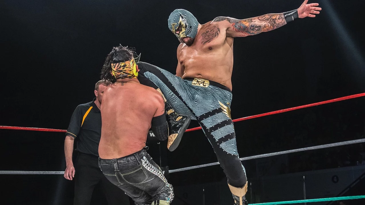 El Hijo De Dos Caras Vs Juventud "Juvi" Guerrera (PWWC Mexico Part 6)