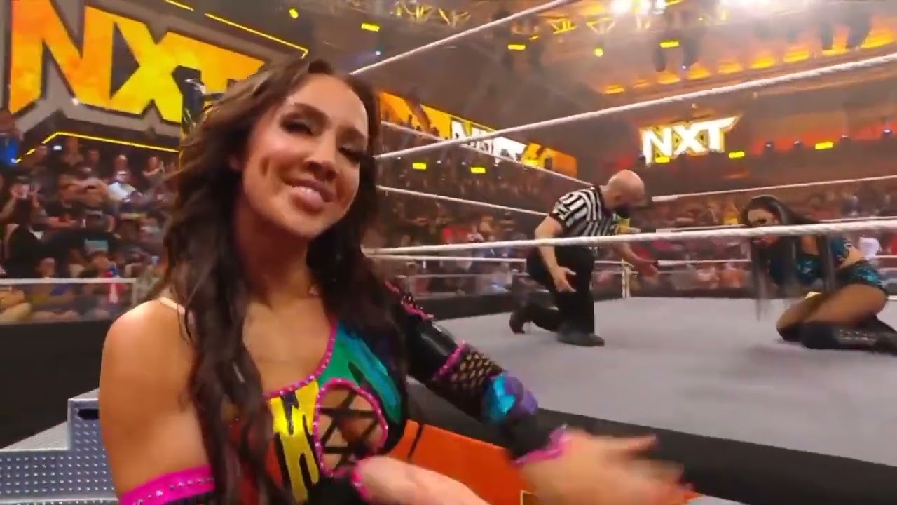 Roxanne Perez vs Chelsea Green: WWE NXT 5/7/24 background