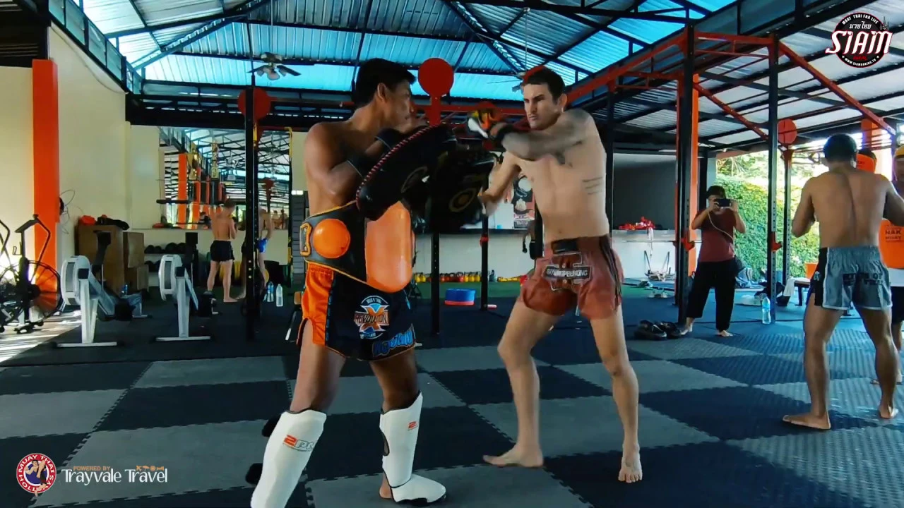 Chadd Collins Muay Thai Pad Work