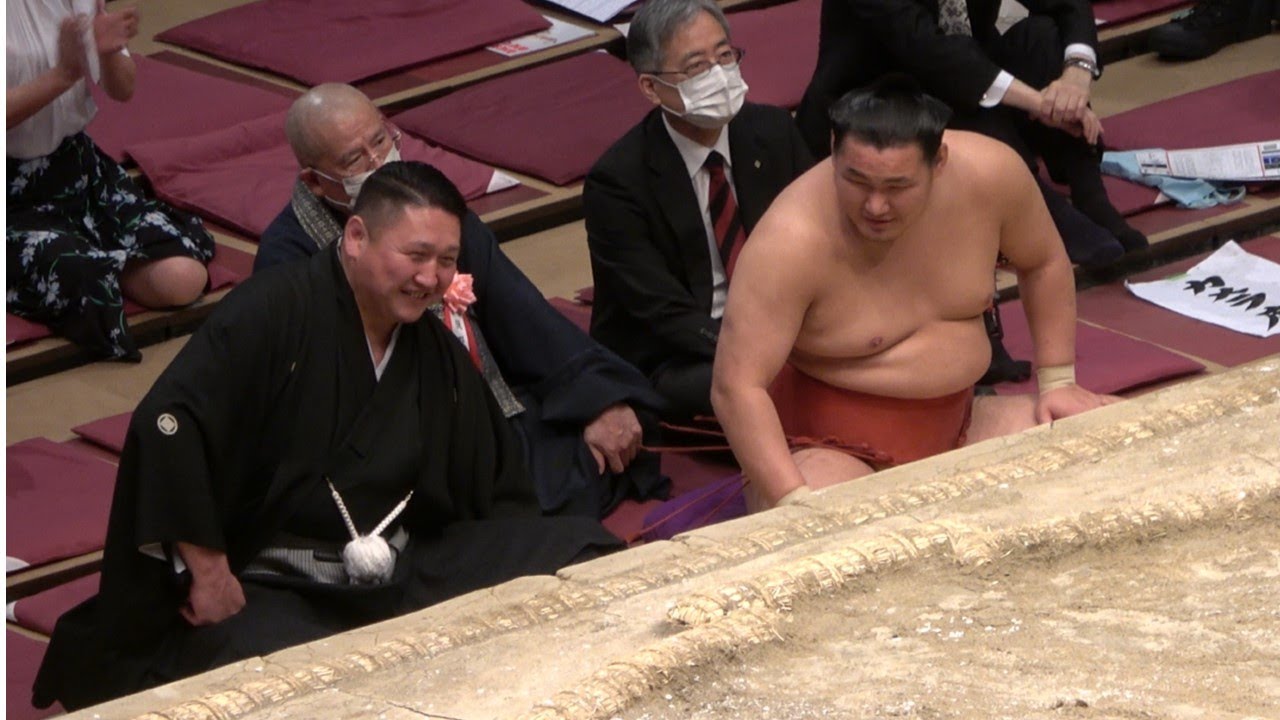 Sumo Comedy Club: Featuring Hoshoryu and Kiribayama background