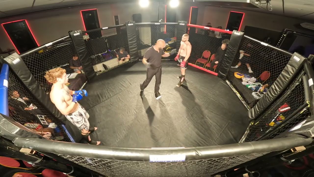 NORTHAMPTON | ULTRA MMA | LUKE FITCHES VS BLAKE PAYNE background