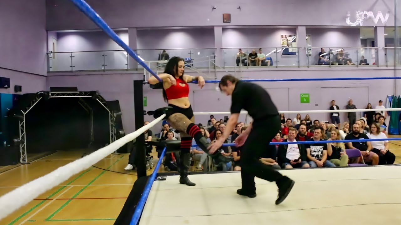 FULL MATCH: Lana Austin vs. Ayesha Raymond