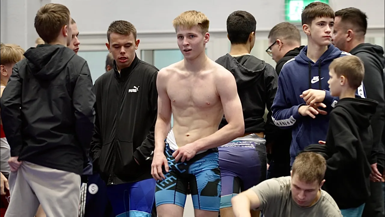 U17 Robin Roots (EST) vs Stanislavs Verdins (LAT) 65kg. Greco-roman boys youth wrestling. B-cam-man backdrop