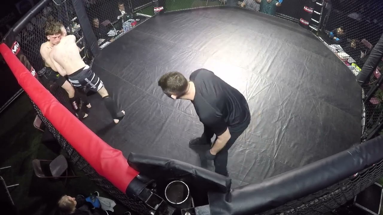 CARDIFF | ULTRA MMA | ANTONY ABERSTONE BEECHEY VS LEWIS background
