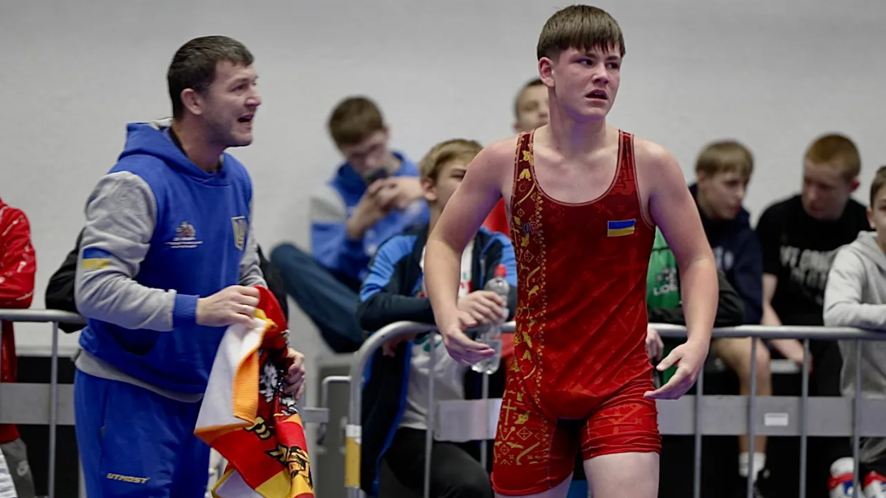 U13 Andrii Vitkovskyi (UKR) vs Niko Gegeshidze (GEO) 60kg. Greco-roman boys wrestling tournament.