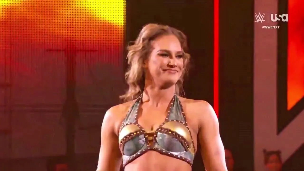 Fallon Henley VS Blair Davenport background