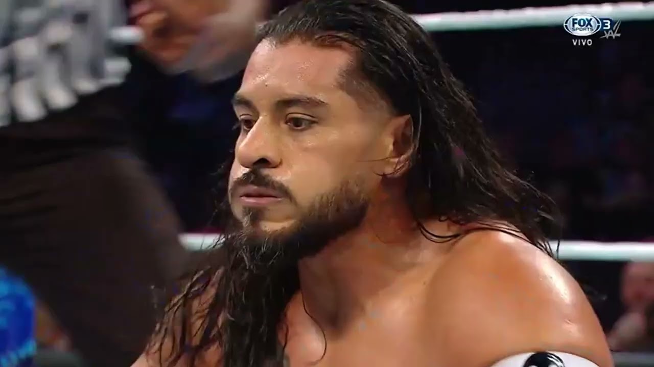 Santos Escobar Vs Carlito - WWE SmackDown 19 de Abril 2024 Español