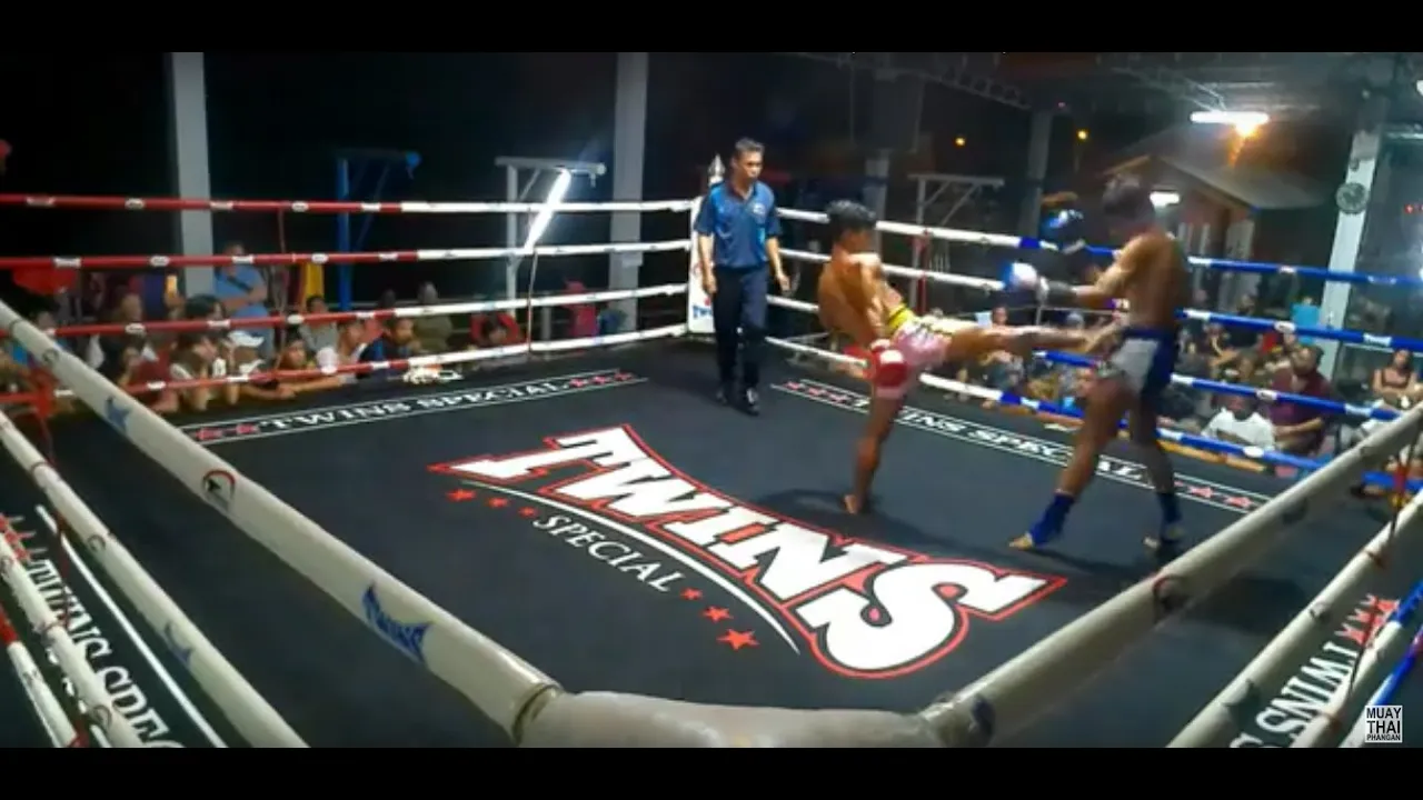 Muay Thai Fight | Kukthong ChinnarachMuayThai vs Mondam Sornpichai - 7 December 2022 | มวยไทย backdrop