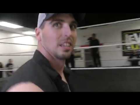 Level Up Showcase Gauntlet: Hunter Freeman VS Mike Camden background