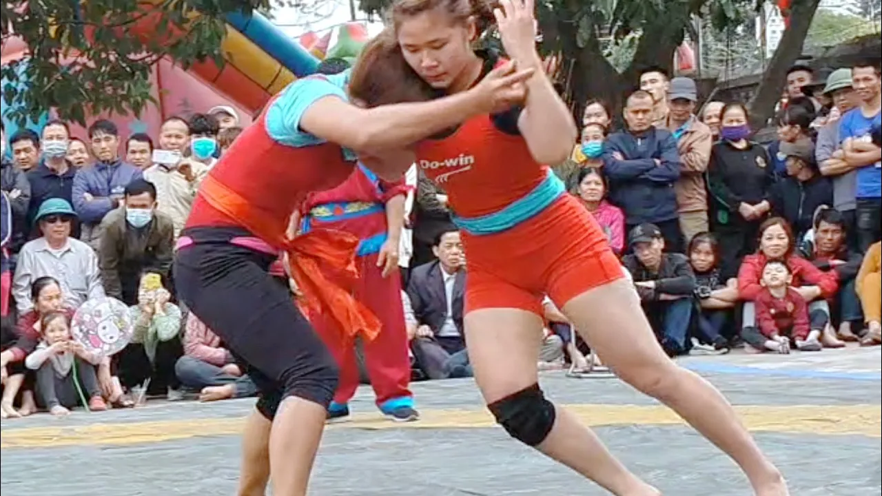 Vật nữ . trận 2 , 3 giải nhất. womens wrestling