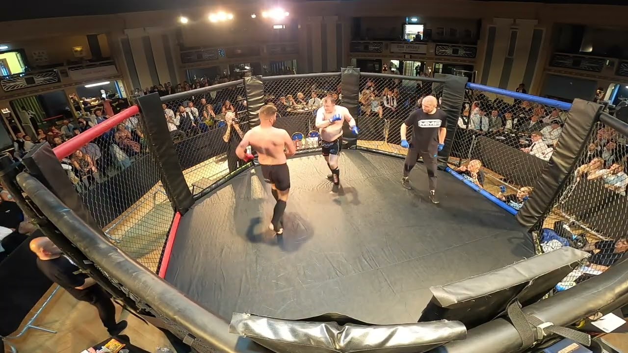 ABERDEEN | UWCB | RODGER THE PUNCH DODGER CLARKE VS SIMPLE SI background