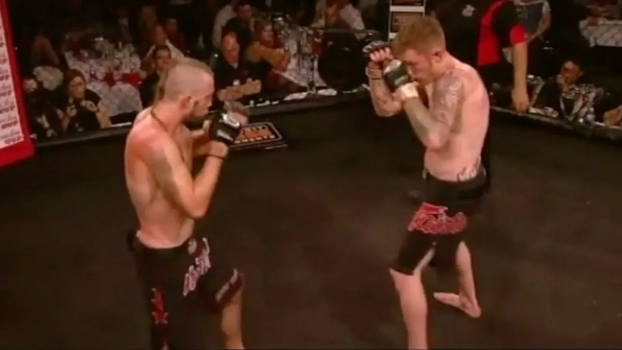 Elliot Compton Vs Beniah Douma - Caged Muay Thai 1 background