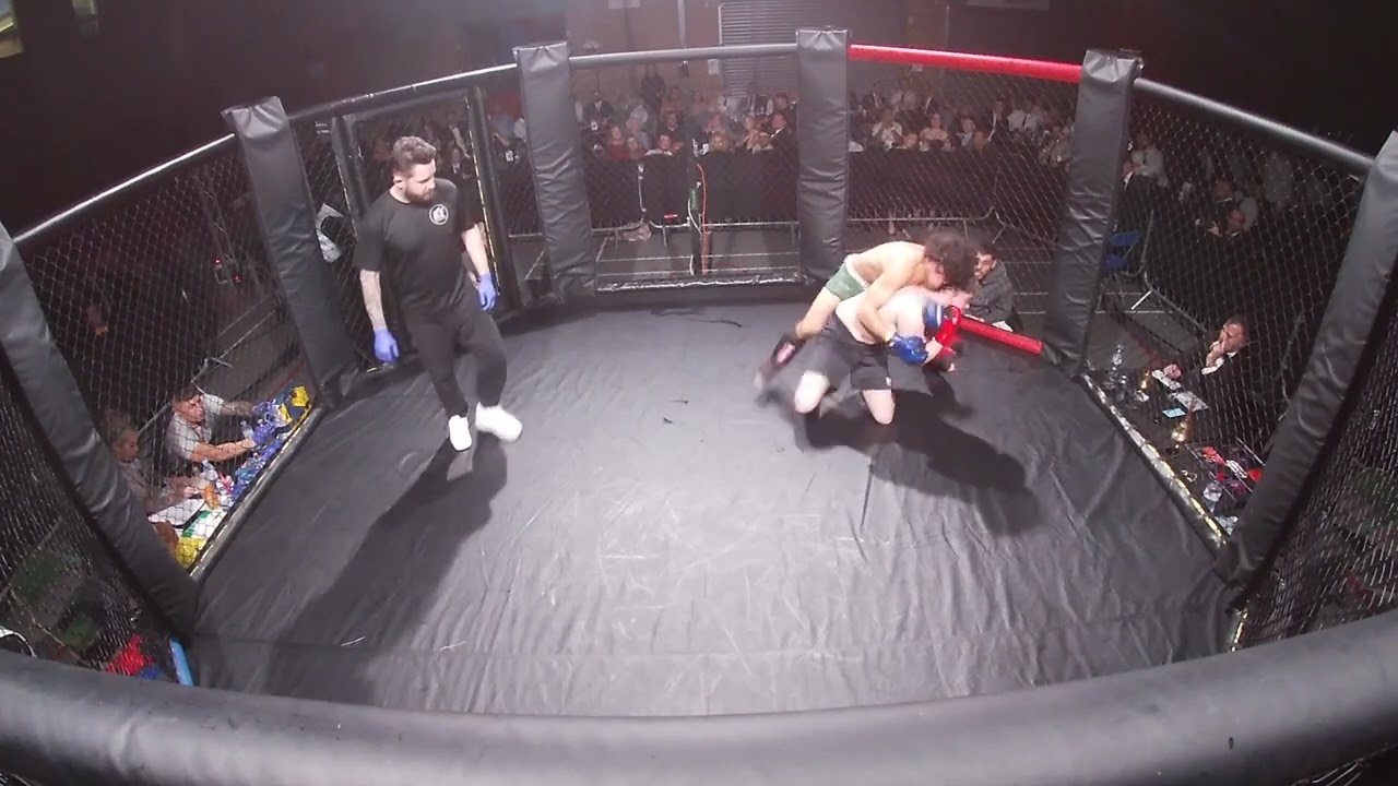 BRIGHTON | ULTRA MMA | ELLIOT ASHDOWN VS CALVIN NICHOLSON
