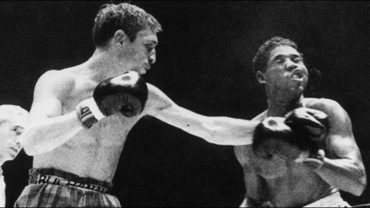 Ken Buchanan - Scottish Legend (Highlight Reel) background
