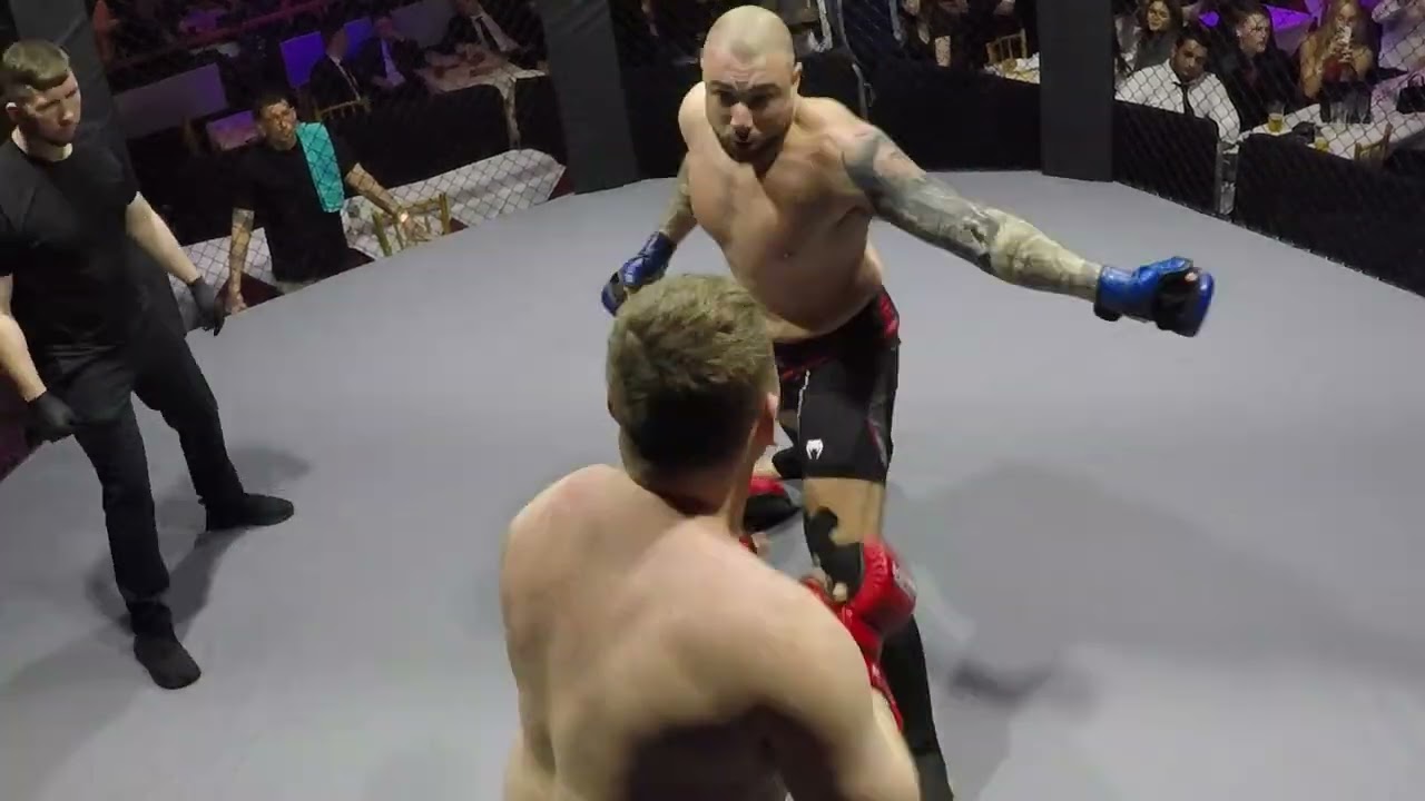 BASILDON | MMA | DANNY BADSTONE VS SAM POW