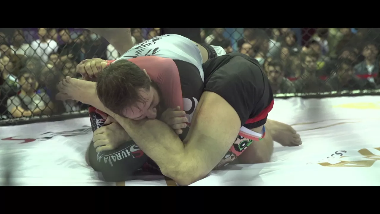 SUPERFIGHT 林右 VS Elliot background