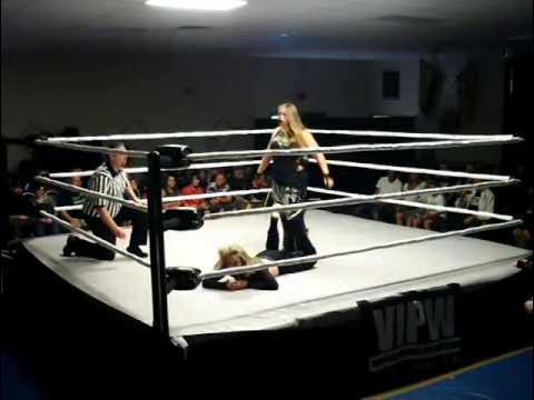Riea Von Slasher vs Liiza Hall - VIPW background