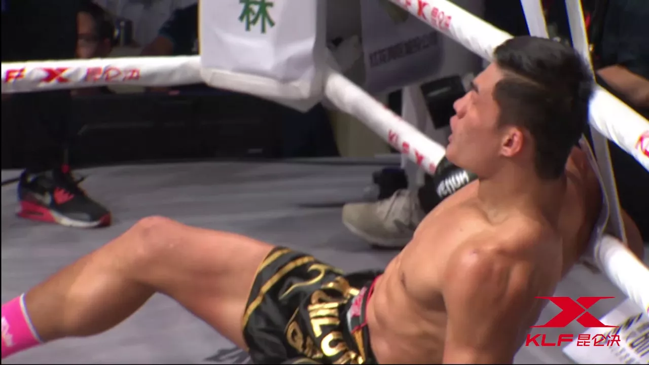Crazy and intense punches! backdrop