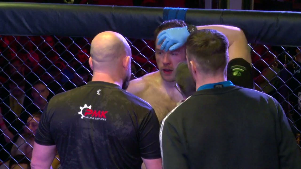 IÚR FC 10 - Dave Armstrong vs Sean McDermott backdrop