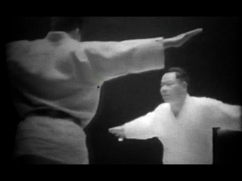 Mikonosuke Kawaishi and Minoru Mochizuki - Budo Demonstration (1951)