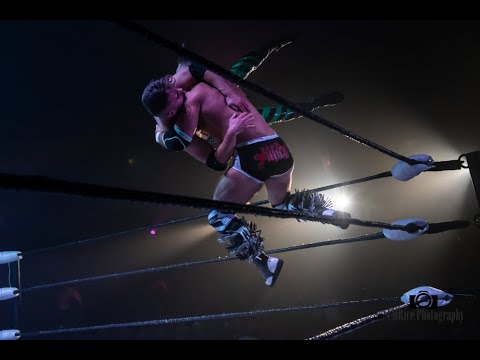 Cody Devine vs Royce Isaacs background