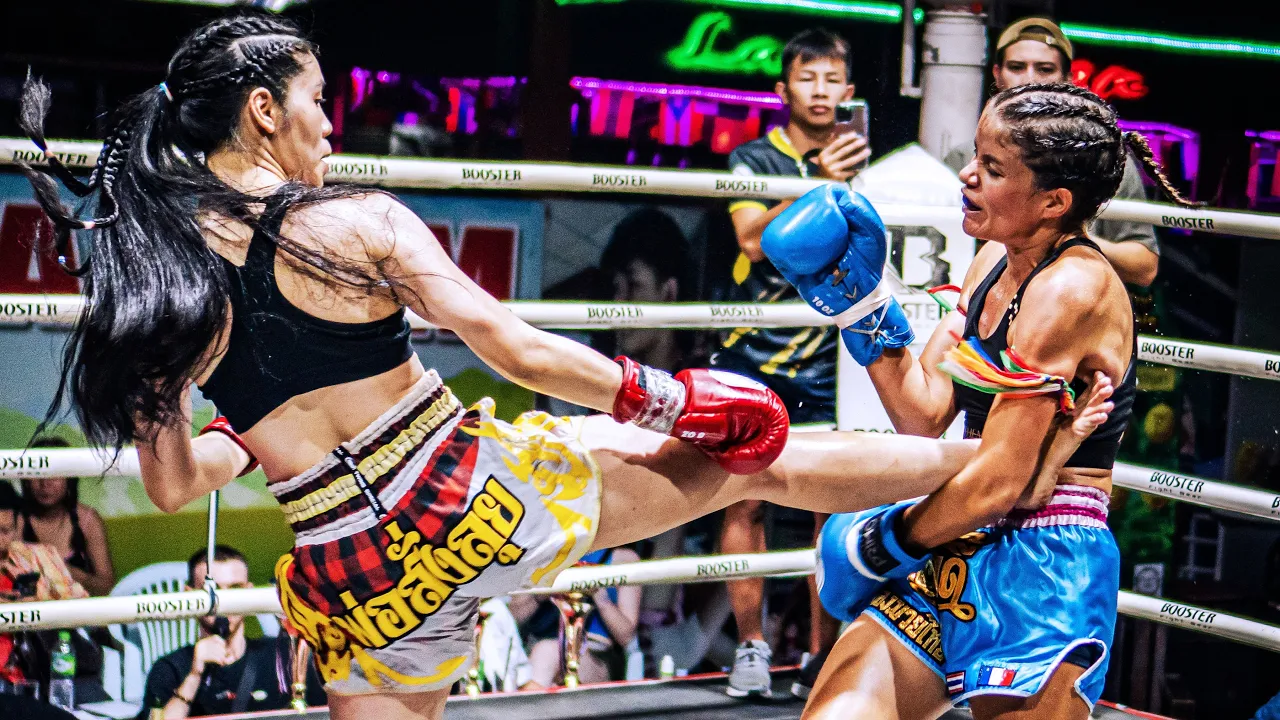 FEMALE MUAY THAI 56KG CHAMPIONSHIP BELT FIGHT IN CHIANG MAI THAILAND background